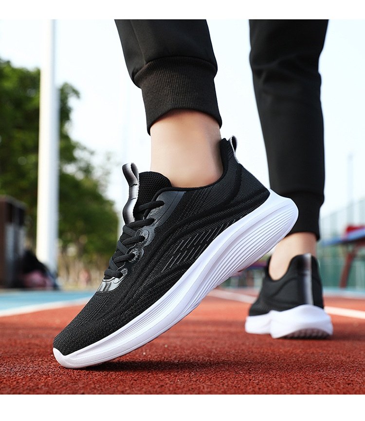 Breathable Lightweight Shock-Absorbing Sneakers Image 5